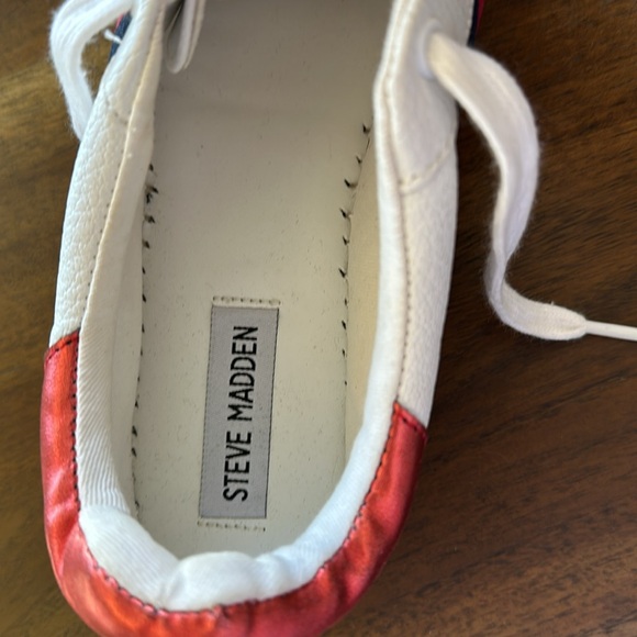 Steve Madden Sneakers - Picture 5 of 6